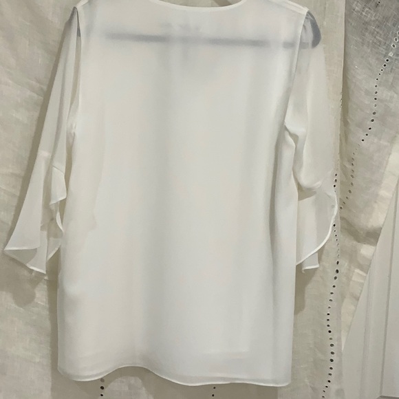 NWT! Women’s Calvin Klein Off-White Bell Sleeve Blouse Size Medium - Picture 3 of 4